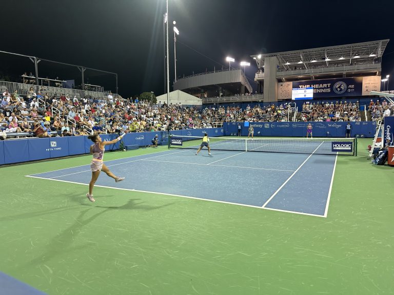 Jasmine Paolini in campo durante il Cincinnati Open 2024