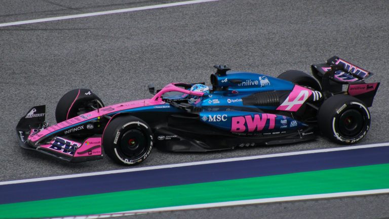 Pierre Gasly con Alpine A525 in pista al Gran Premio d’Austria 2025