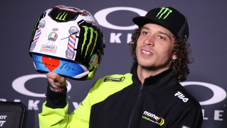 Marco Bezzecchi nel paddock MotoGP