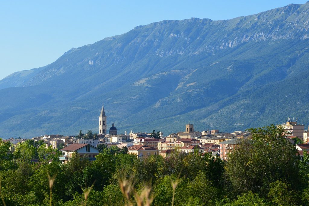 Panorama di Sulmona, partenza della tappa 7 del Giro Next Gen 2026