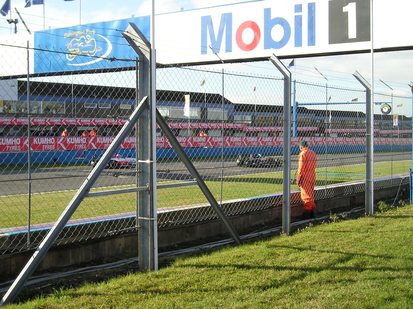 Rettilineo principale del circuito di Donington Park