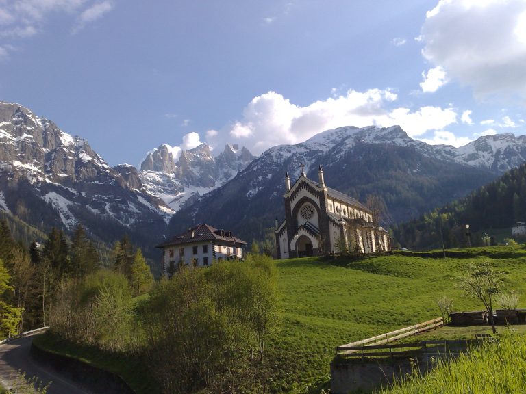 Falcade nelle Dolomiti, sede dell amichevole Venezia-Vis Pesaro
