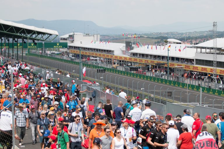 Rettifilo principale e pit lane dell'Hungaroring