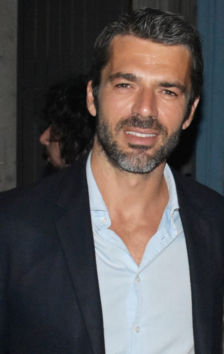 Luca Argentero protagonista di Doc - Nelle tue mani