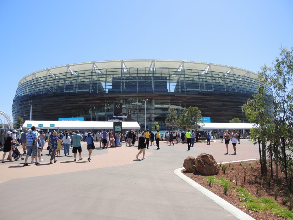 Ingresso dell'Optus Stadium di Perth per Milan-Inter