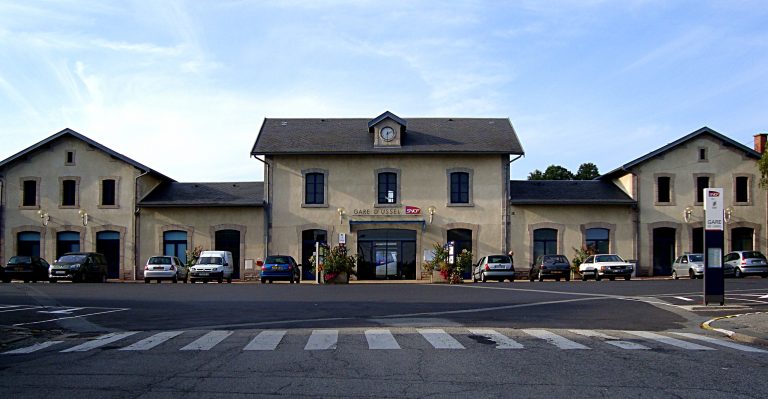 La stazione di Ussel, città di arrivo della nona tappa del Tour de France 2026