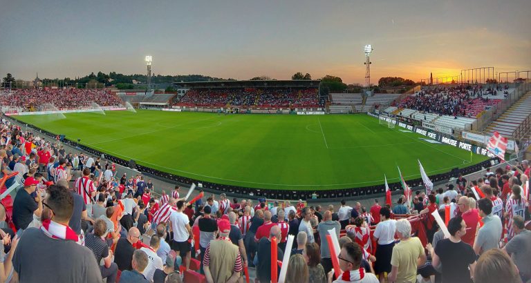Stadio Romeo Menti di Vicenza per Vicenza-Catania di Coppa Italia