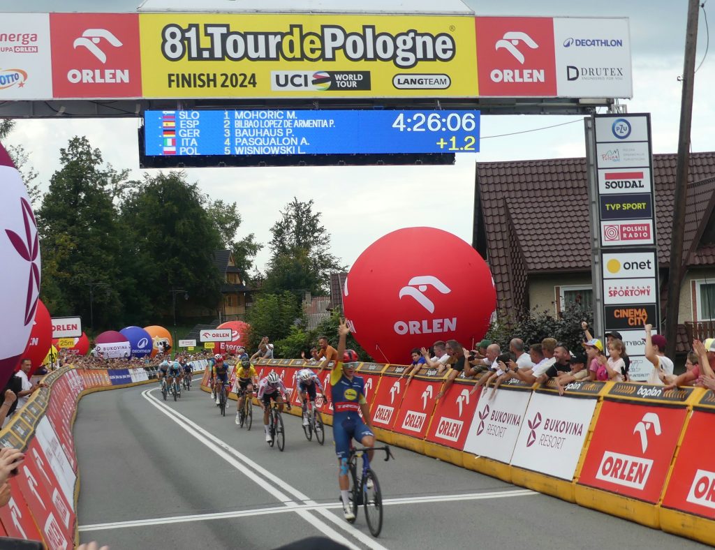 Ciclista al Tour de Pologne a Bukowina Tatrzańska