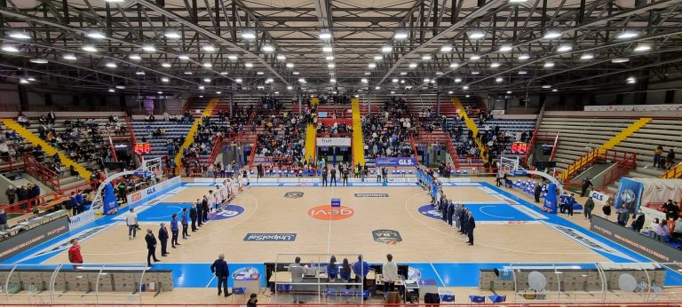 PalaBarbuto di Napoli per Napoli-Bourg en Bresse