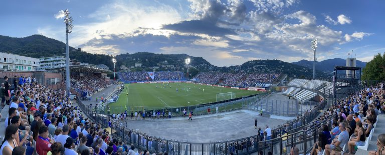Stadio Sinigaglia di Como durante una partita