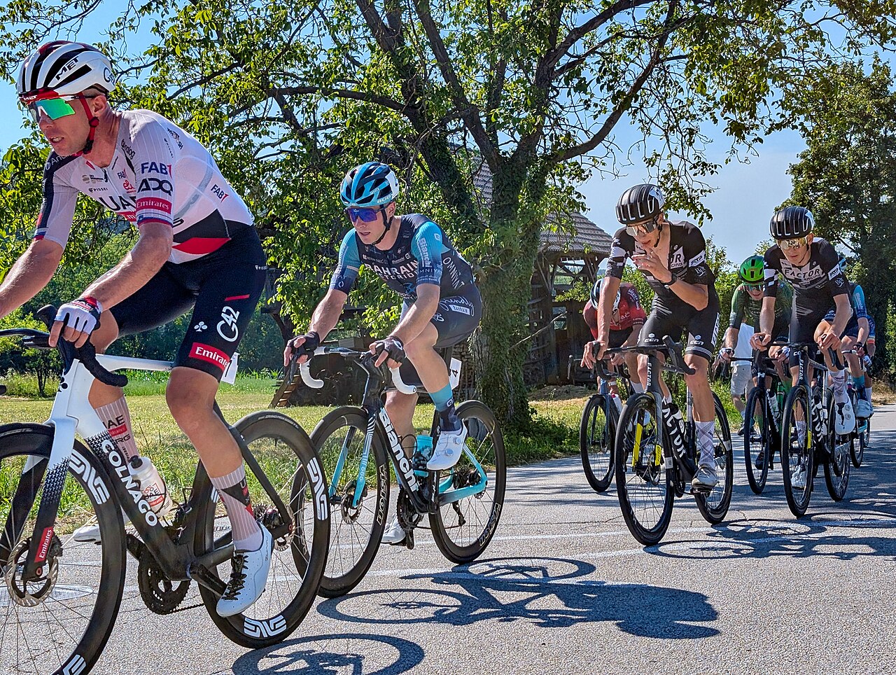 Ciclisti su strada in Slovenia per una guida agli Europei di ciclismo 2026